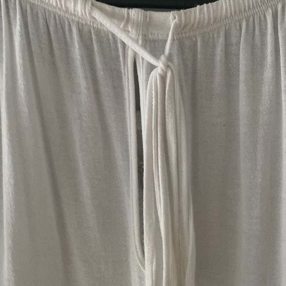 Ecote white flouncy top size large - Picture 2 of 5